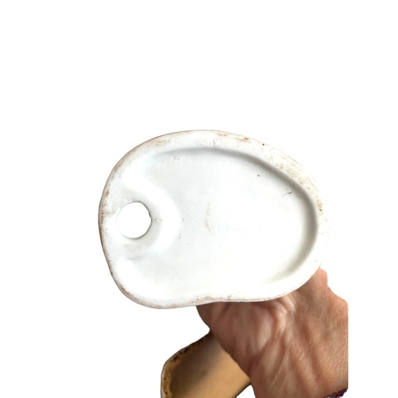 1980's porcelain girl with white/yellow pinafore with kittens nearby - Picture 4 of 4